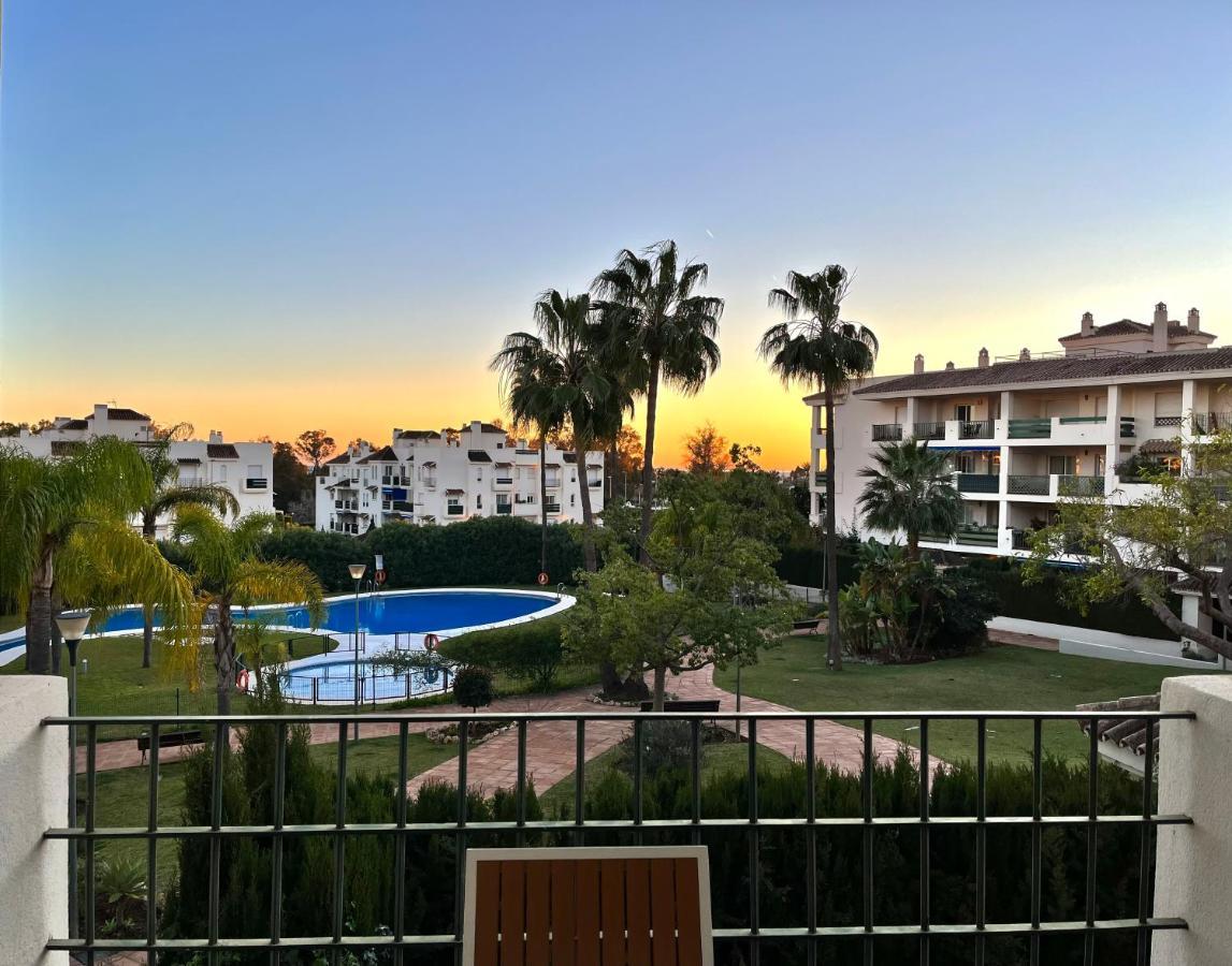 Appartement Walk To Puerto Banus, 2Br, 2Bth, Pool à Marbellac Extérieur photo